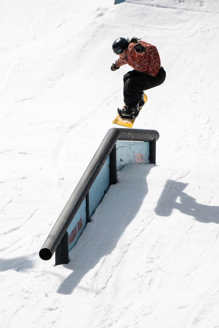 Artikelbild 2 des Artikels “GLOSS Snowboard 2026 148“