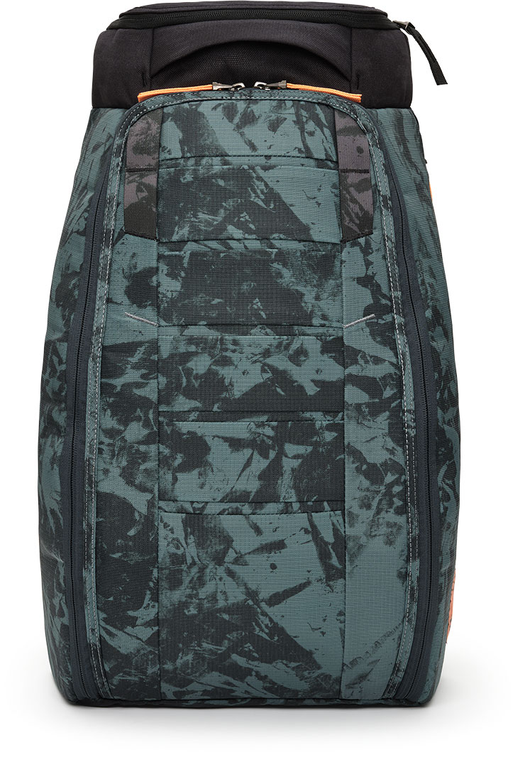 Product image 2 of the product “HUGGER 30L Backpack 2026 agate green ”