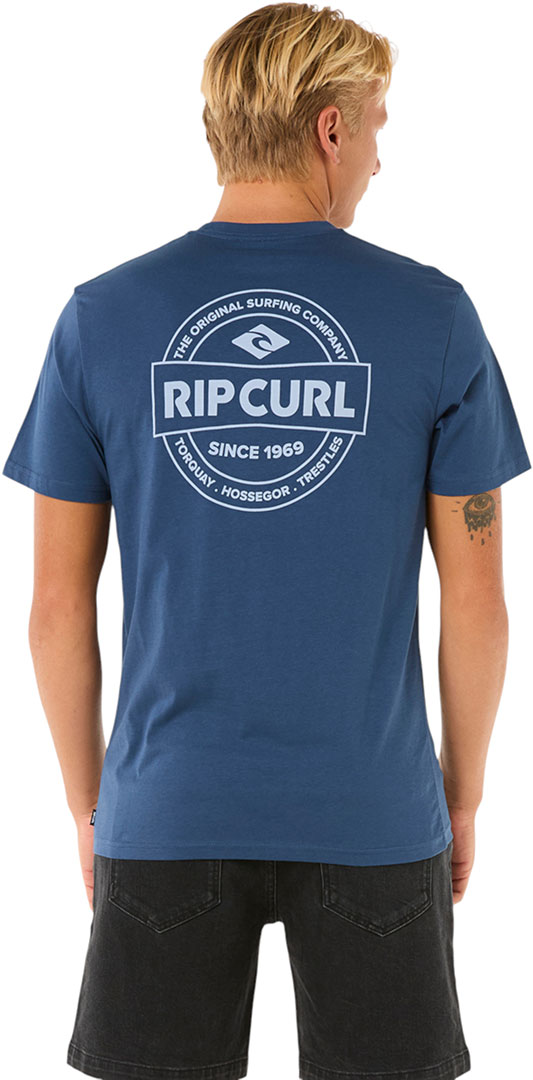 Camiseta RIP CURL parte superior STAPLE T-Shirt 2025 washed navy parte superior Top - Imagen 9 de 12