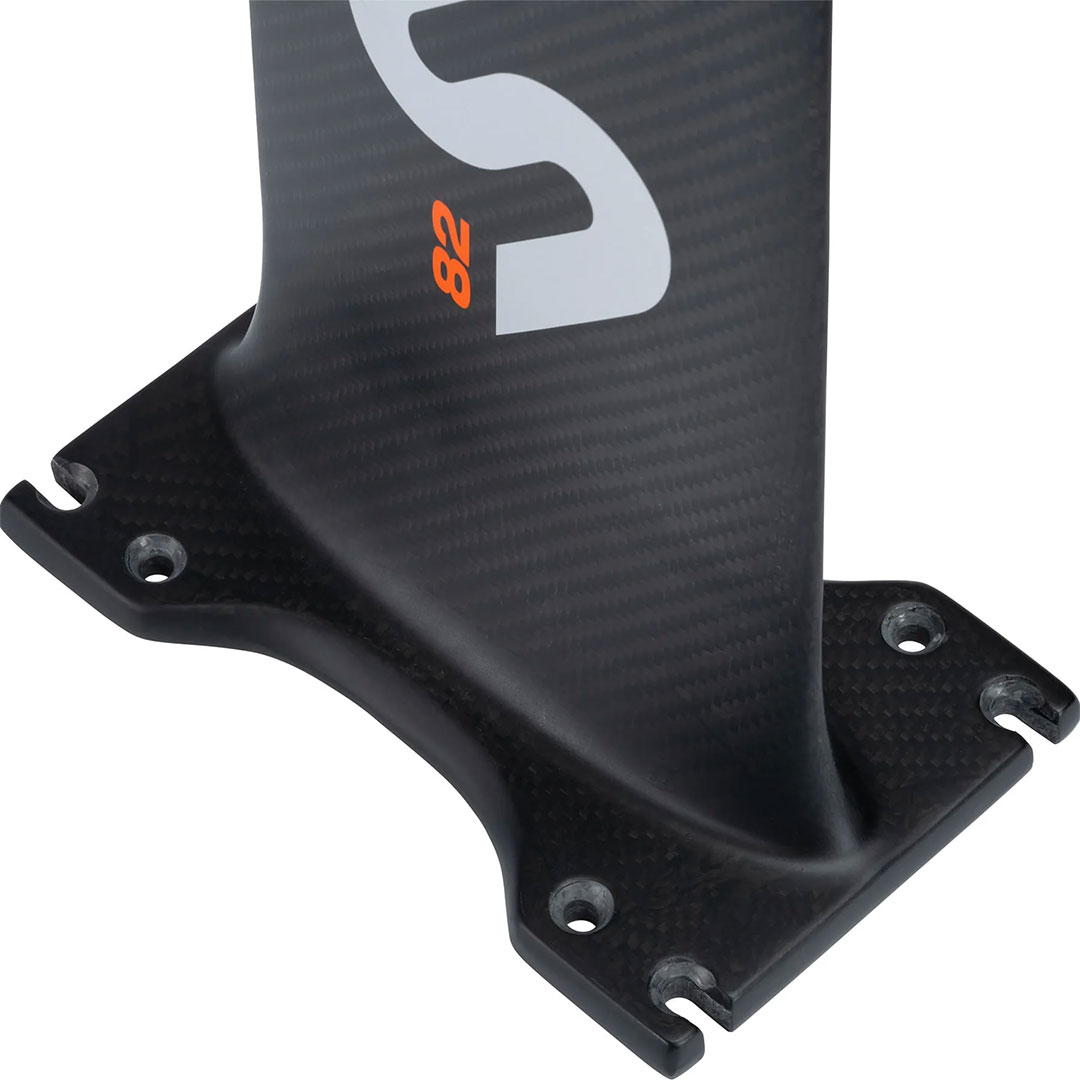 Product image 3 of the product “ONE-LOCK CARBON Mast 2026 82”