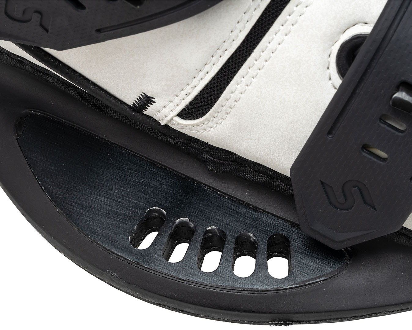 Product image 3 of the product “OPTION EVERSHRED Boots 2026 45+”