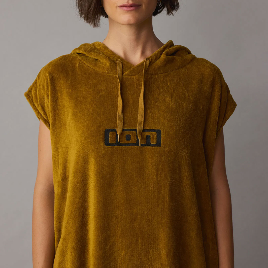 Artikelbild 3 des Artikels “CORE Poncho 2026 gold burst L“