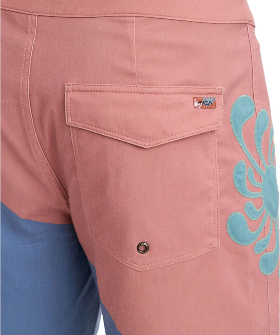 Artikelbild 3 des Artikels “LAURYN ALVAREZ WAVE SPLIT 17 Boardshort 2025 multi 30“