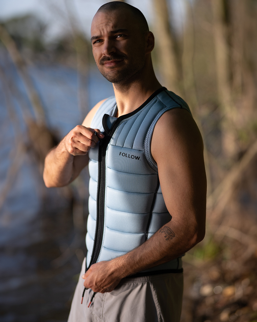 Product image 3 of the product “TOTAL Vest 2026 light blue M”