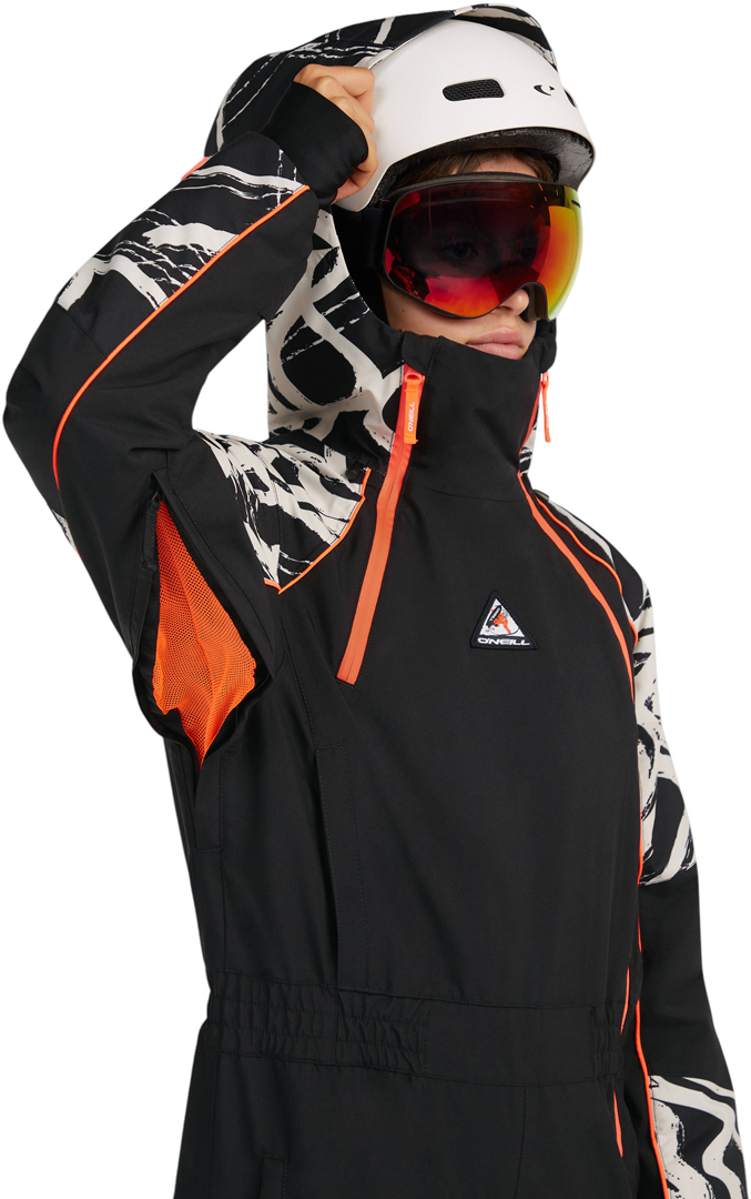 Product image 4 of the product “FWC PLAY WOMEN Overall 2027 white snowtracks M”