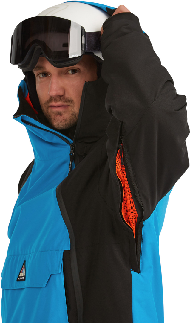 Product image 4 of the product “FWC PLAY ASYMMETRIC Jacket 2026 ocean melody colour block XL”