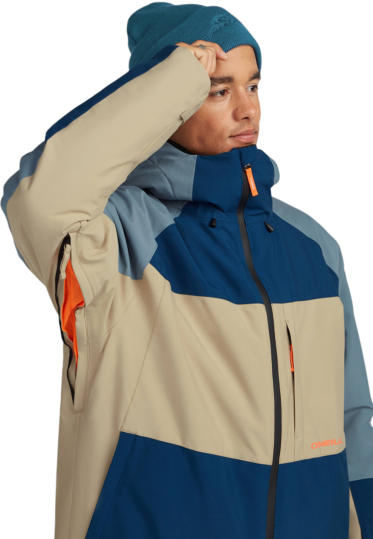 Product image 4 of the product “FWC CRUZ MEAN MACHINE Jacket 2027 regal blue colour block M”