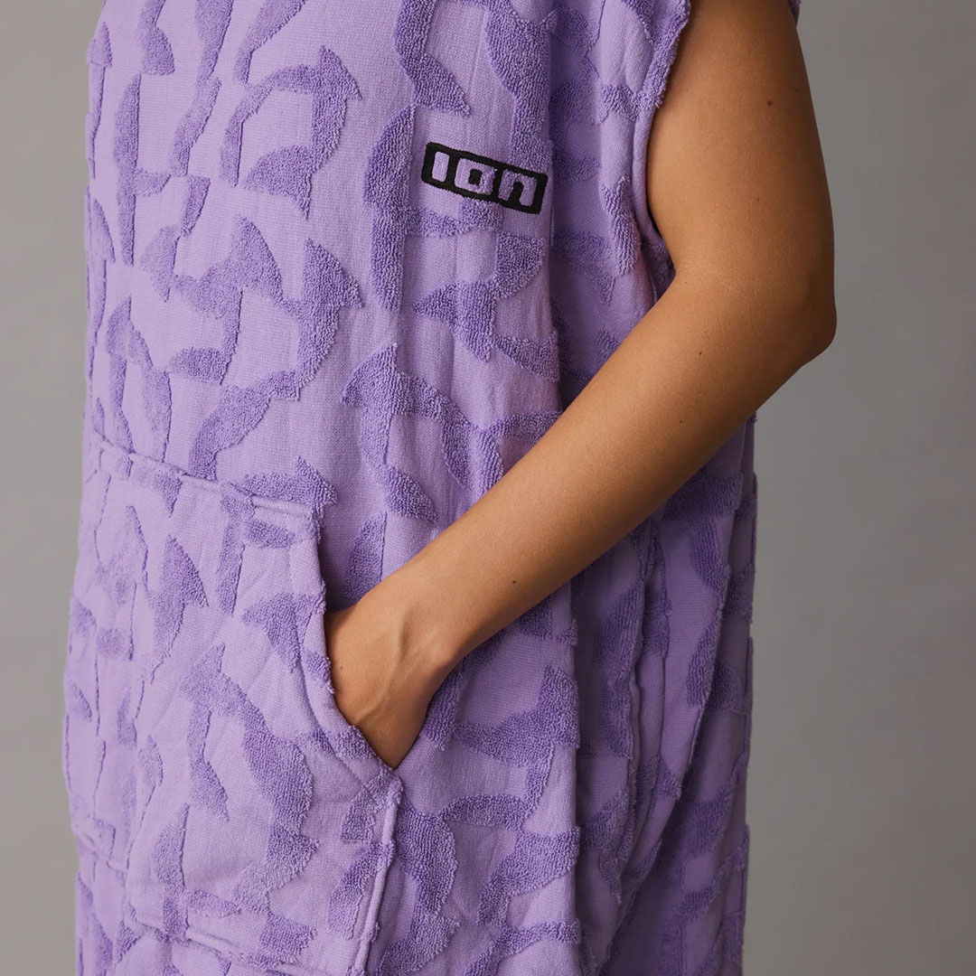 Product image 4 of the product “SELECT REEFSIDE Poncho 2026 lilac petals L”