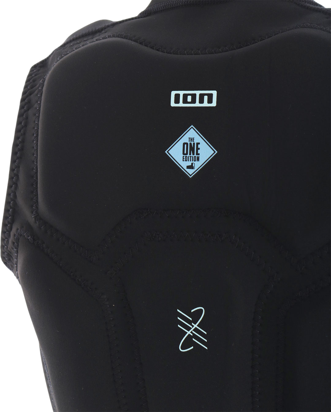 Product image 4 of the product “LUNIS THE ONE EDITION Vest black M”