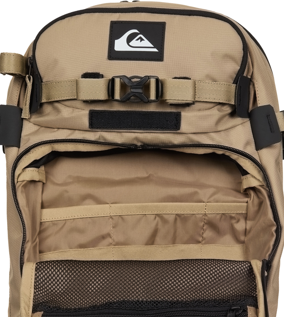 Product image 4 of the product “PLATINIUM 18L Backpack 2027 kelp ”