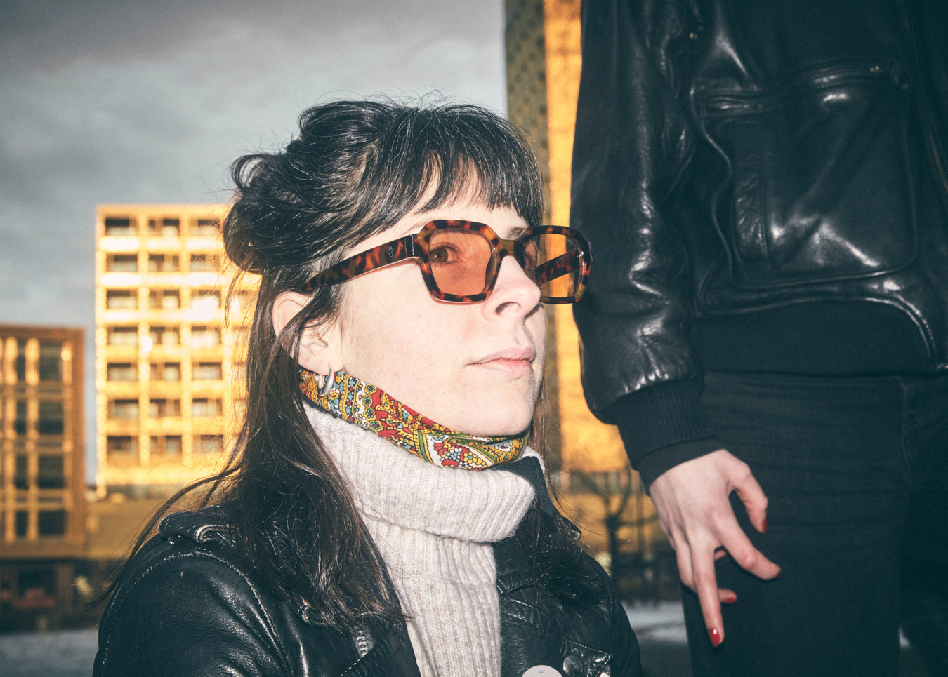 Artikelbild 5 des Artikels “THE AK Sonnenbrille tortoise/light brown “