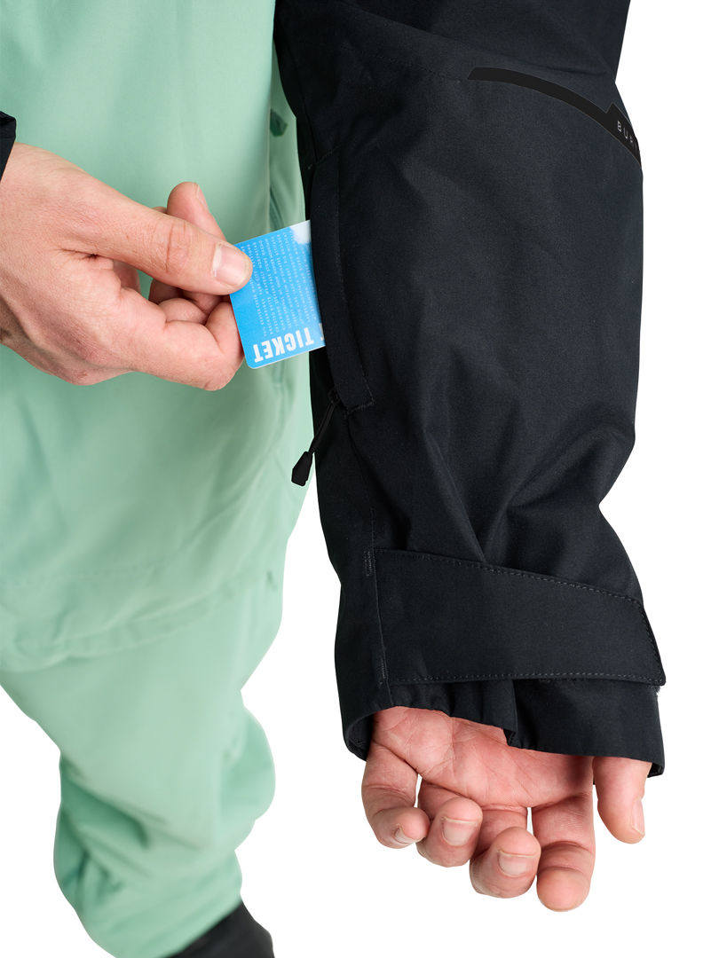 Product image 5 of the product “RESERVE 2L Jacket 2026 soft sage/true black L”