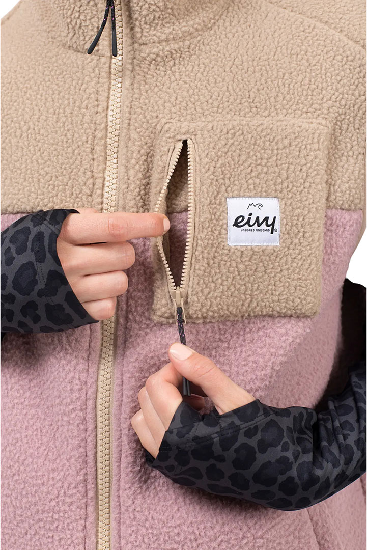 Artikelbild 5 des Artikels “LUMBERJACKIE SHERPA Weste 2026 sand faded woodrose XL“