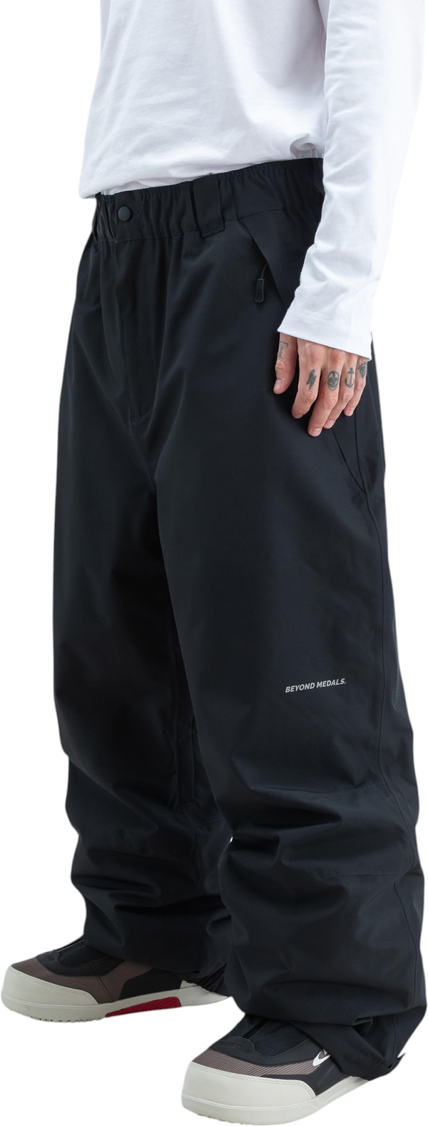 Product image 5 of the product “NOSTALGIA 2L Pant 2027 black M”
