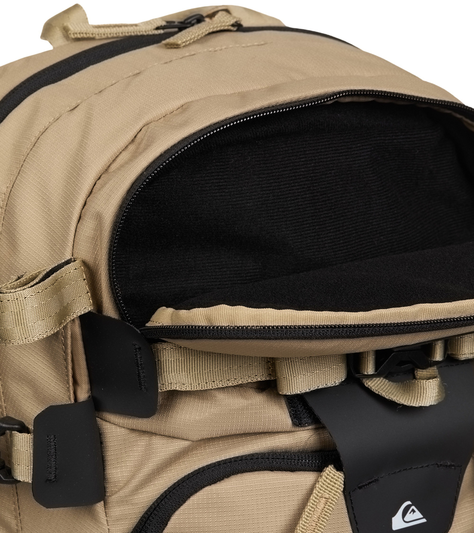 Product image 5 of the product “PLATINIUM 18L Backpack 2027 kelp ”