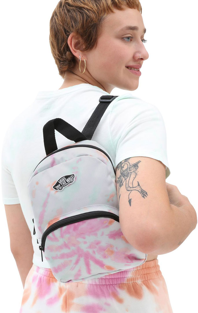 Vans pink shop and white backpack