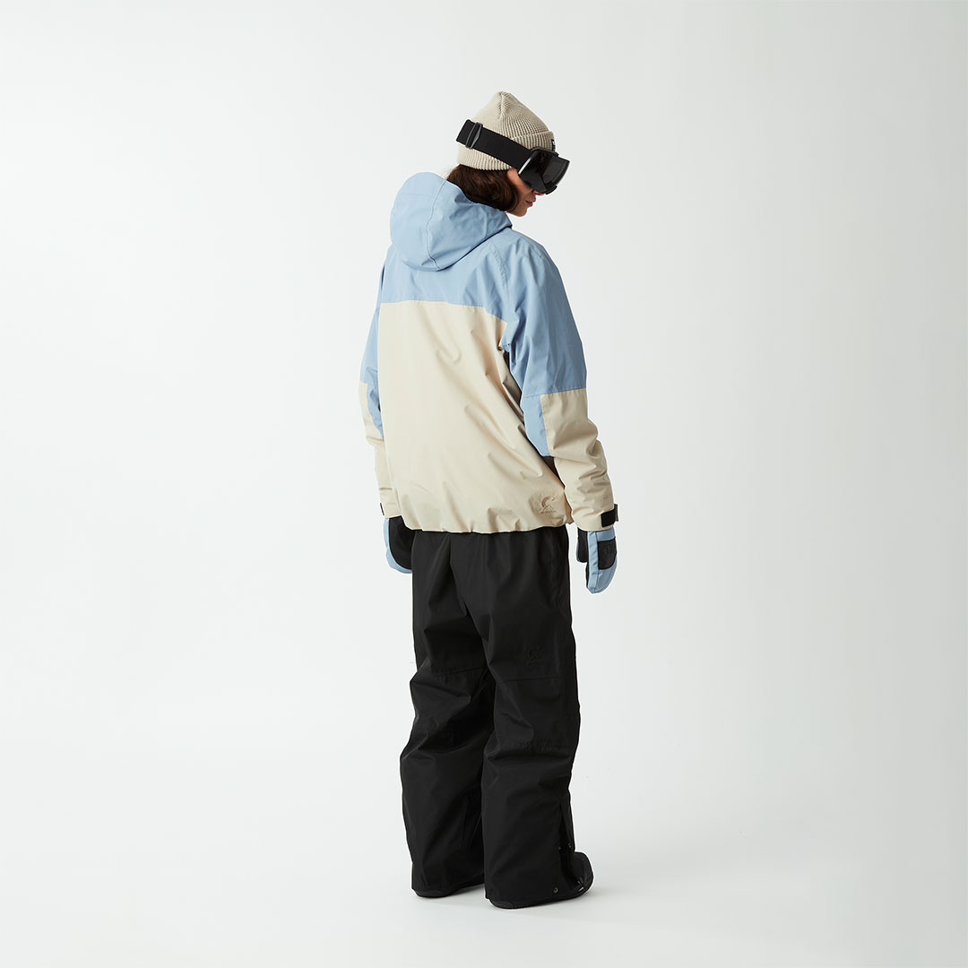 Product image 5 of the product “AKNA WOMEN Jacket 2026 pure cashmere L”
