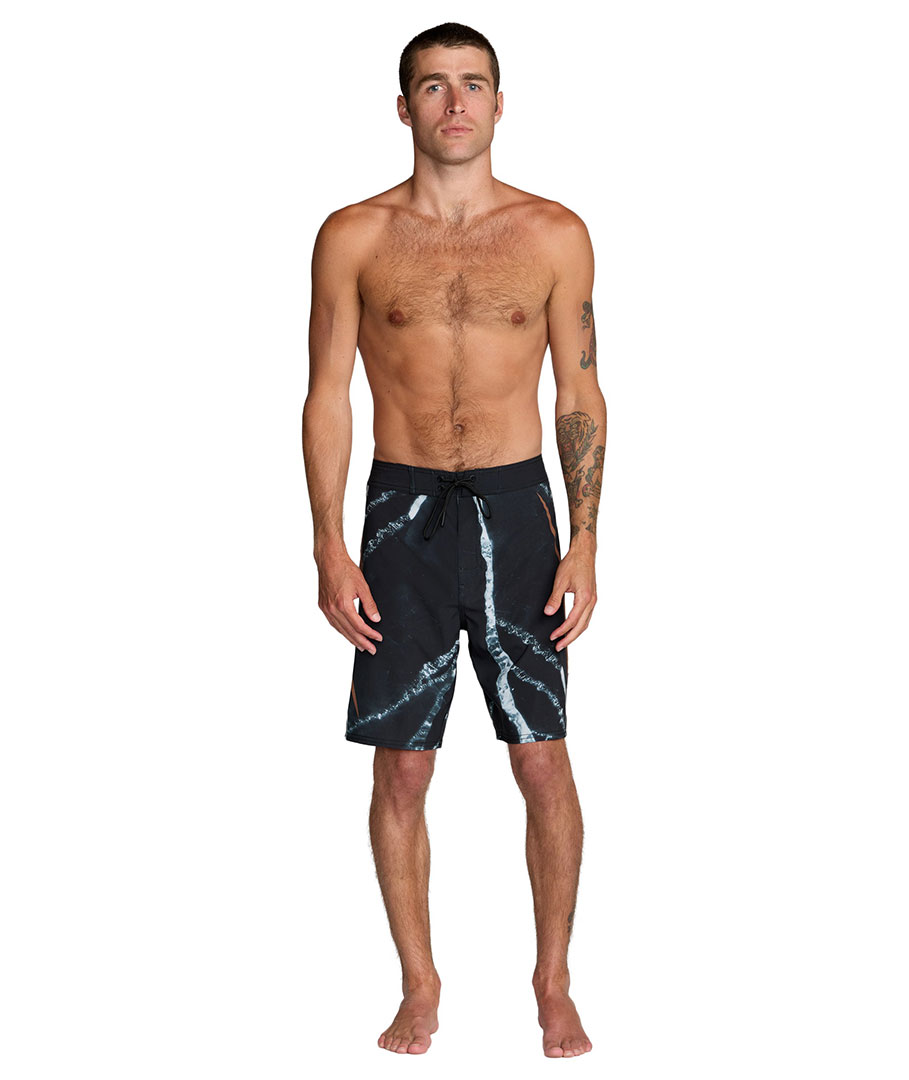 Product image 6 of the product “RVCA X CLAY 21 Boardshort 2026 black resin 34”