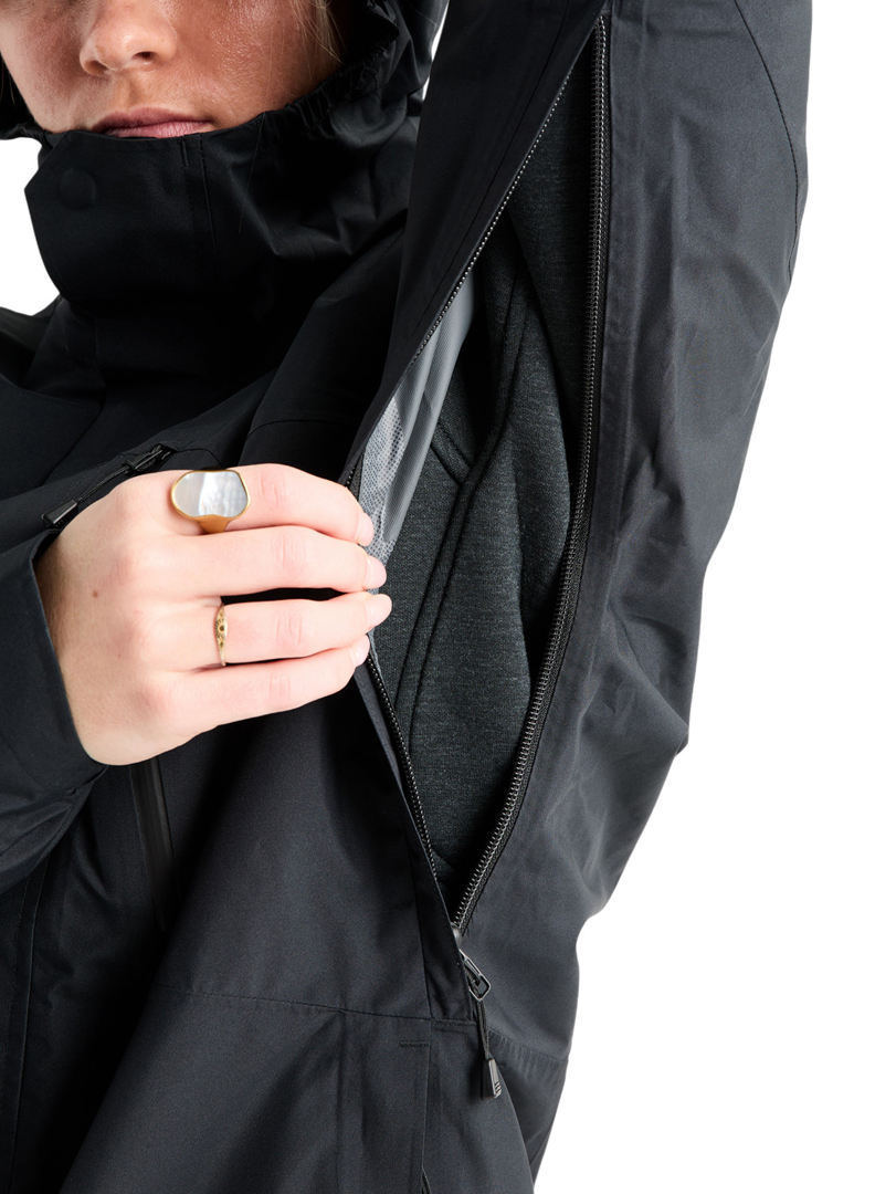 Artikelbild 6 des Artikels “WOMEN RESERVE 2.5L Jacke 2027 true black S“