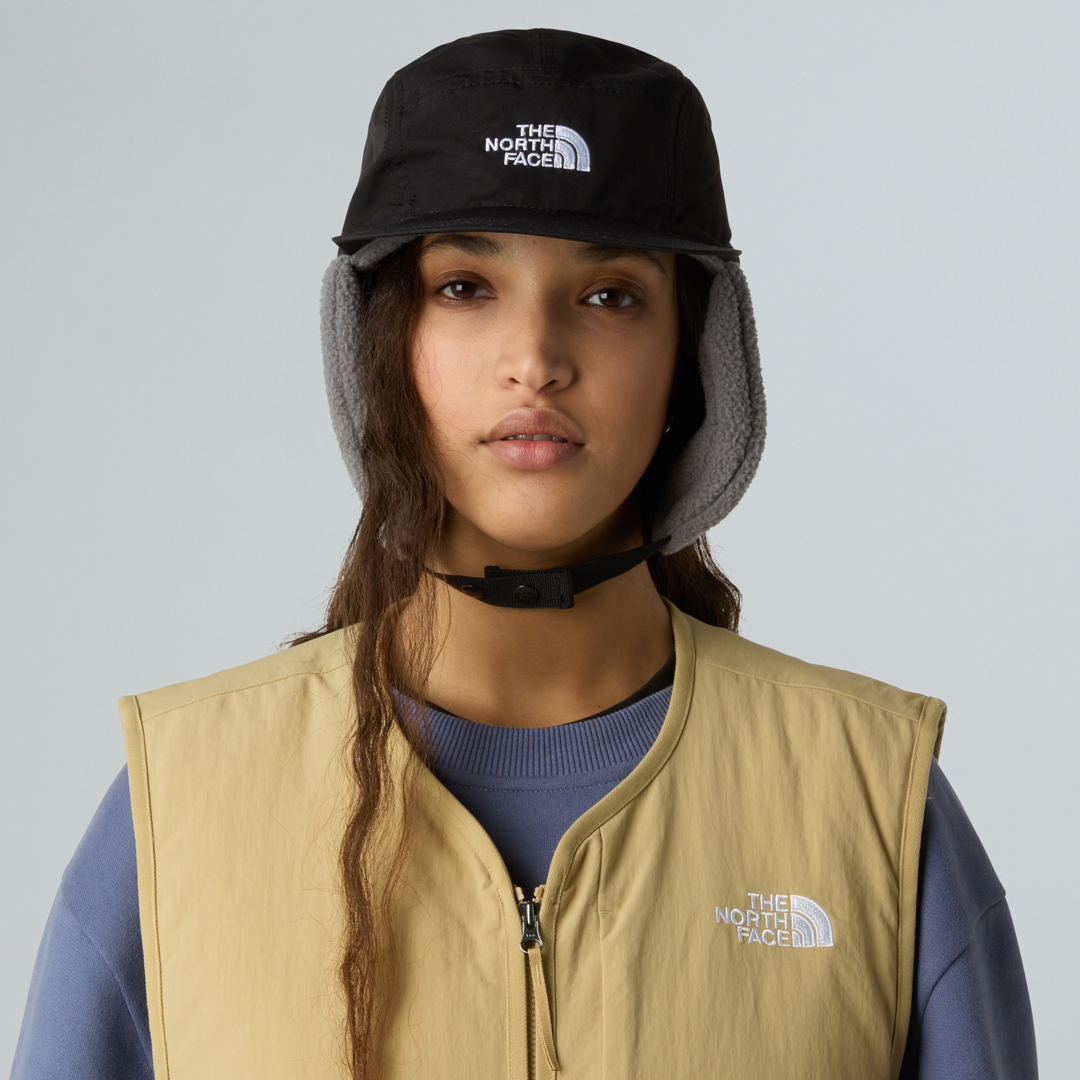 Product image 6 of the product “YUMIORI TRAPPER Beanie 2027 tnf black/smoked pearl S/M”