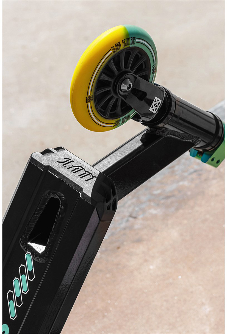 Artikelbild 6 des Artikels “CLASSIC MINI PRO Scooter 2027 black/green “