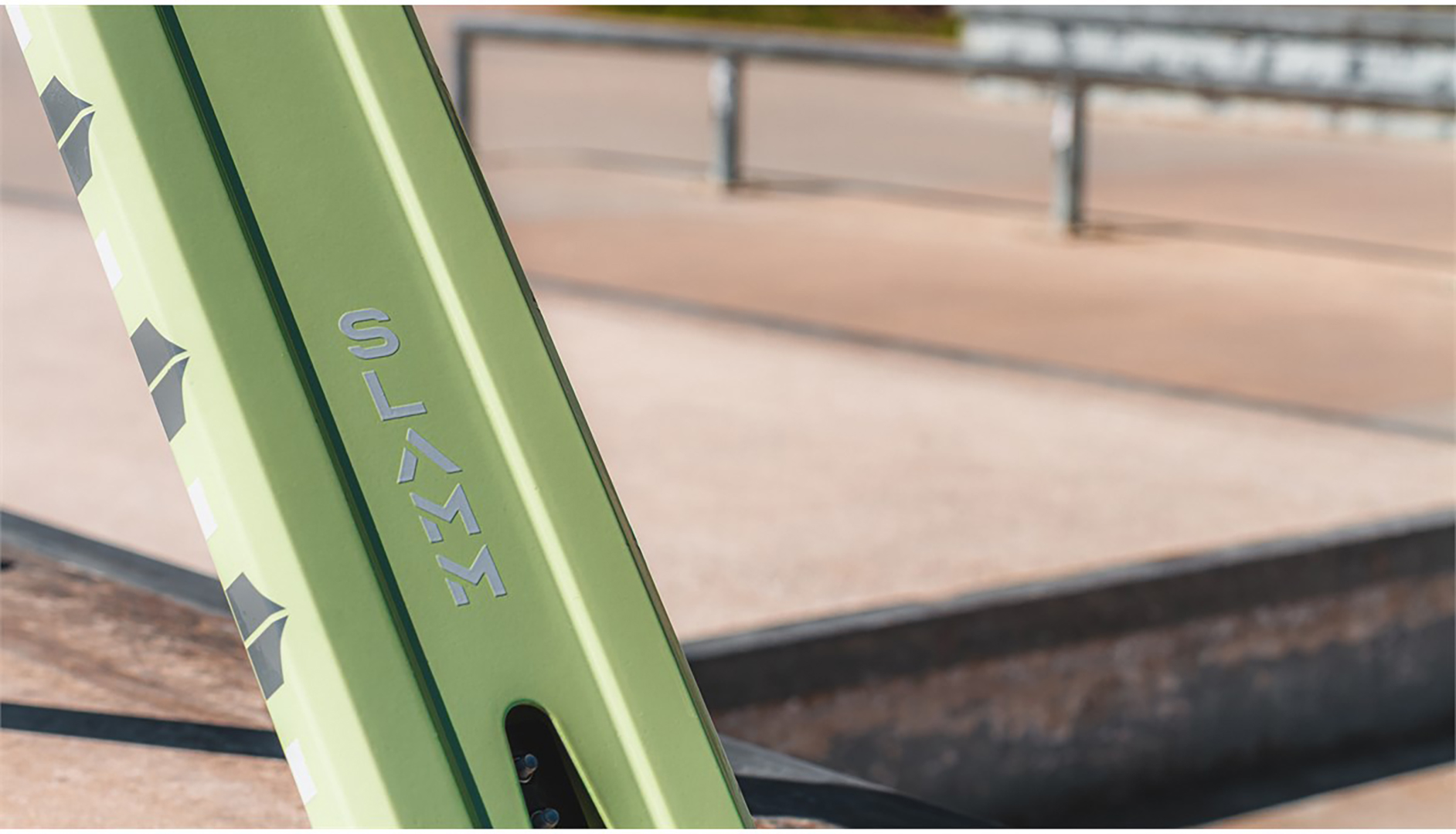 Artikelbild 6 des Artikels “CLASSIC PRO Scooter 2027 green/silver “