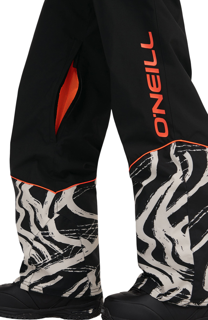 Product image 7 of the product “FWC PLAY WOMEN Overall 2027 white snowtracks M”