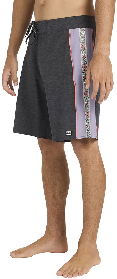 Product image 7 of the product “DBAH PRO 19 Boardshort 2026 black vintage 32”