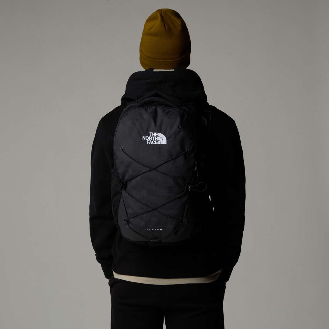 Product image 7 of the product “JESTER Backpack 2026 asphalt grey/tnf black/silver reflective ”