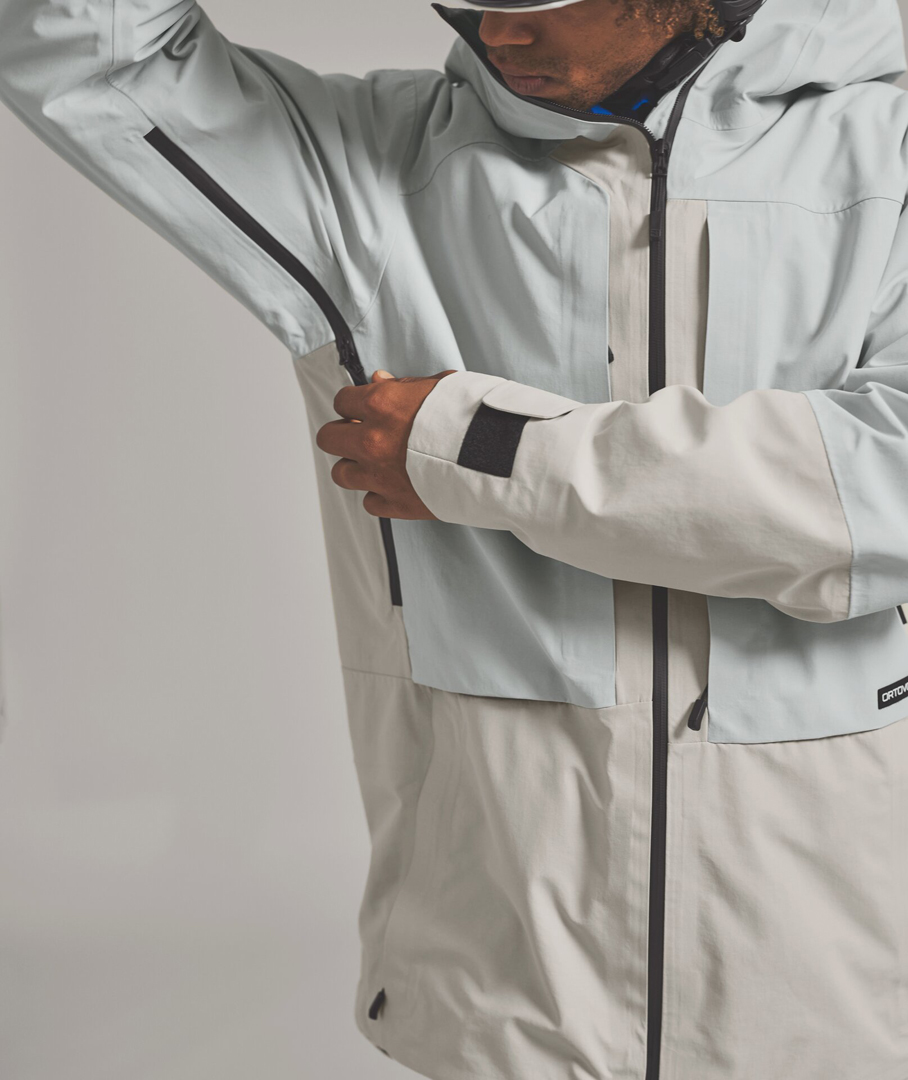 Artikelbild 7 des Artikels “RAVINE PLUS 3L Jacke 2026 grey ice XL“