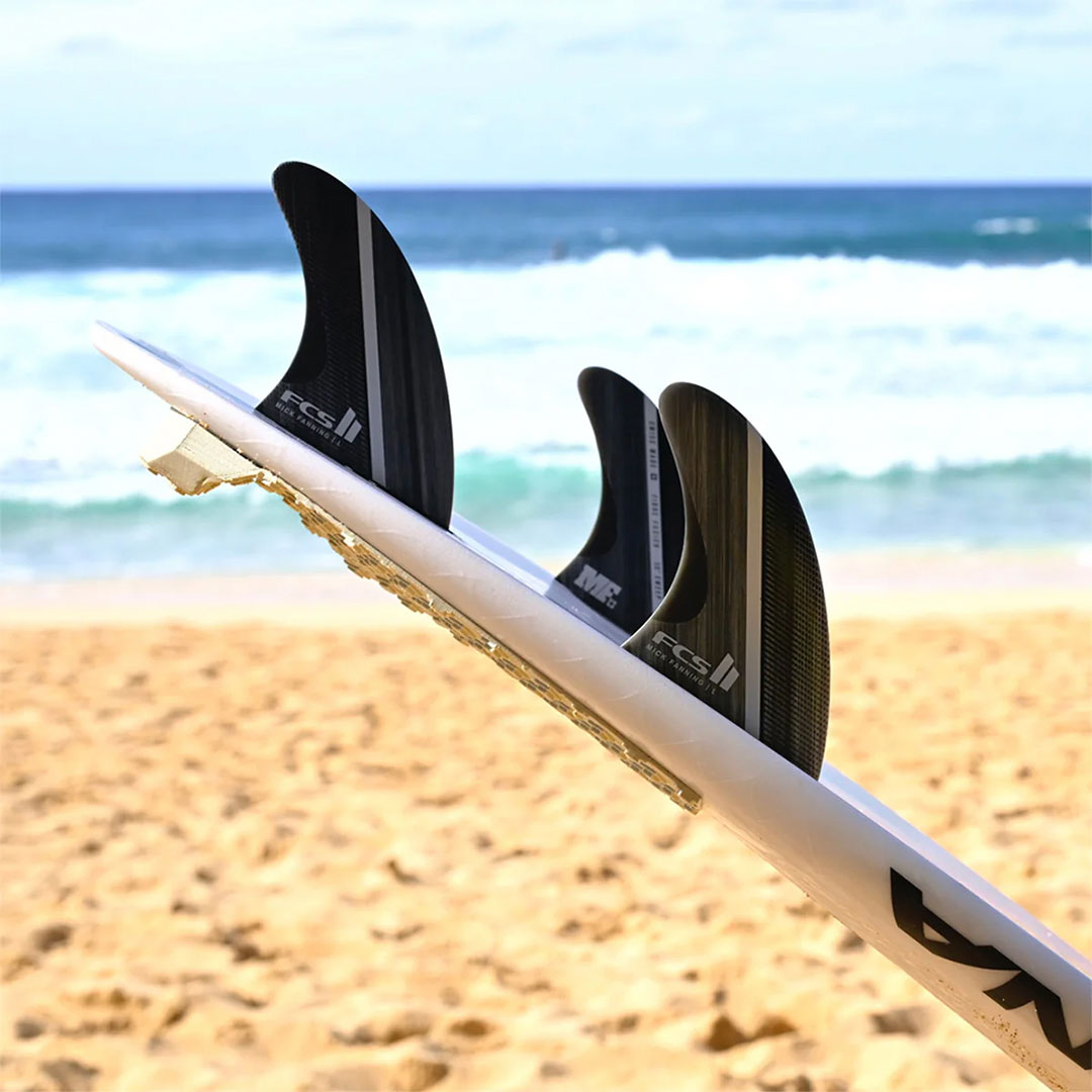 Artikelbild 7 des Artikels “II MICK FANNING GLASS FIBER FUSION TRI Finnen Set 2026 smoke/white “