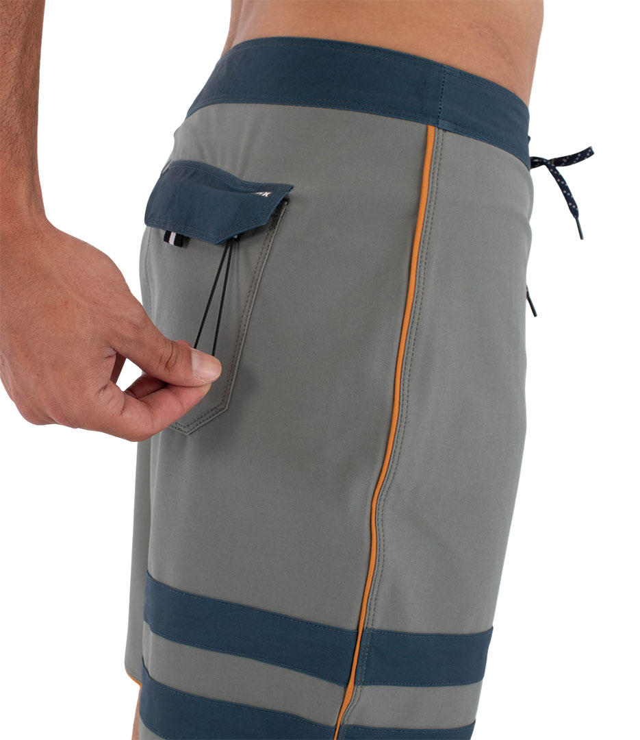 Artikelbild 7 des Artikels “PHANTOM ECO BLOCK PARTY SOLID 18 Boardshort 2026 great white 33“