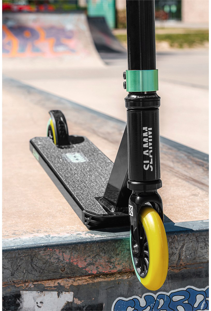 Artikelbild 7 des Artikels “CLASSIC MINI PRO Scooter 2027 black/green “