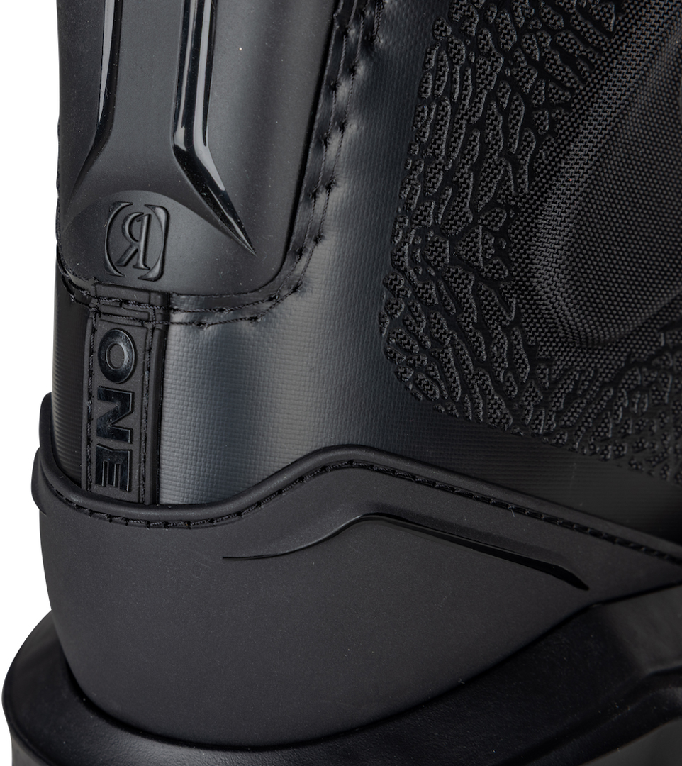 Product image 8 of the product “ONE Boots 2027 black elephant 44-45”